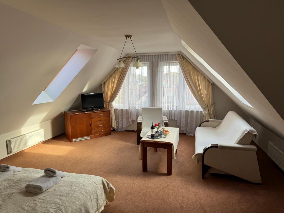 Politechnika Warszawska Osrodek Wypoczynkowy Hotel Sarbinowo Buitenkant foto